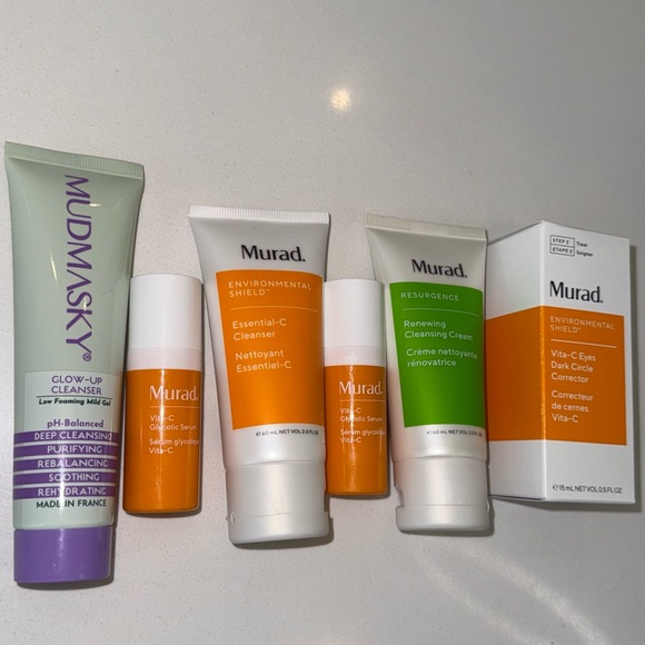 Murad Skincare Collection with Orange and Green Highlights - Picture 2 of 4